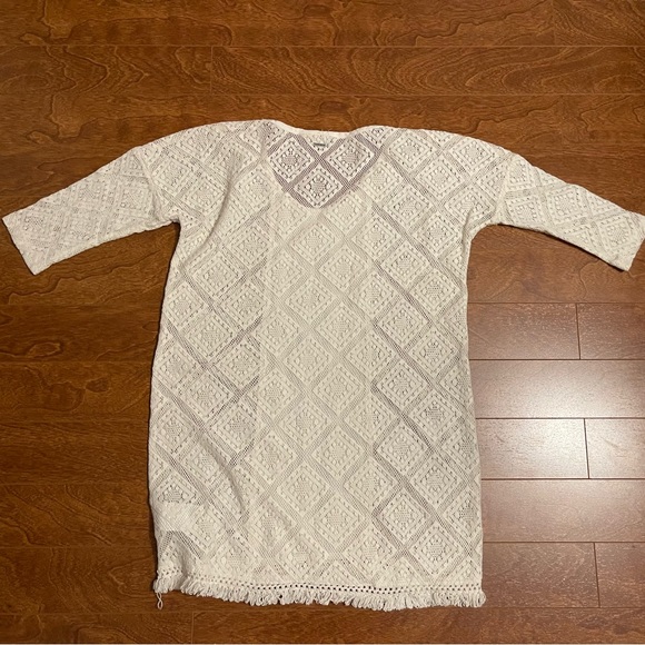 Roxy Top - Picture 3 of 5